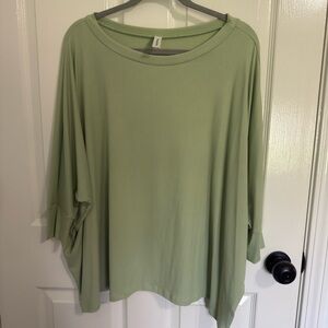 Twelve by Twelve Lightweight Ribbed Tunic in Sage Green